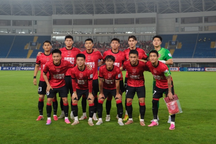 成都蓉城客场4-0上海泽天 全华班调整战术奏效 成都蓉城客场4-0上海泽天 全华班调整战术奏效