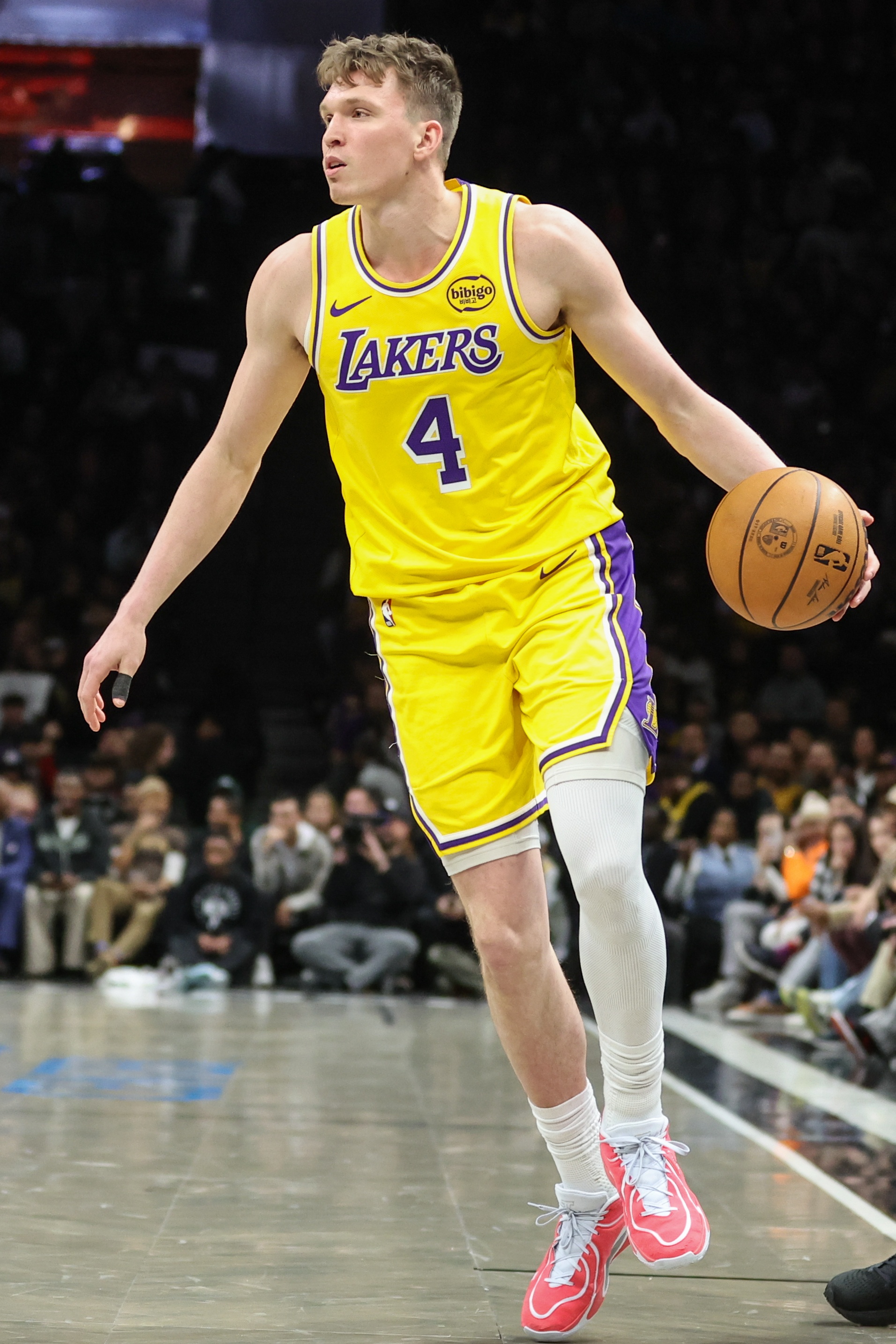 湖人侧翼群交易价值遭全联盟看衰：无人追逐，短板致命