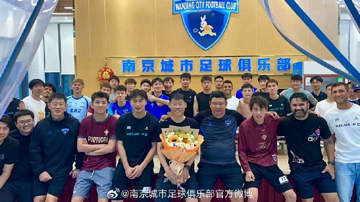 32场后防老臣离队：杜君鹏告别南京城市