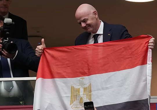 VAR双标与红牌特赦：FIFA的“强者优待”逻辑
