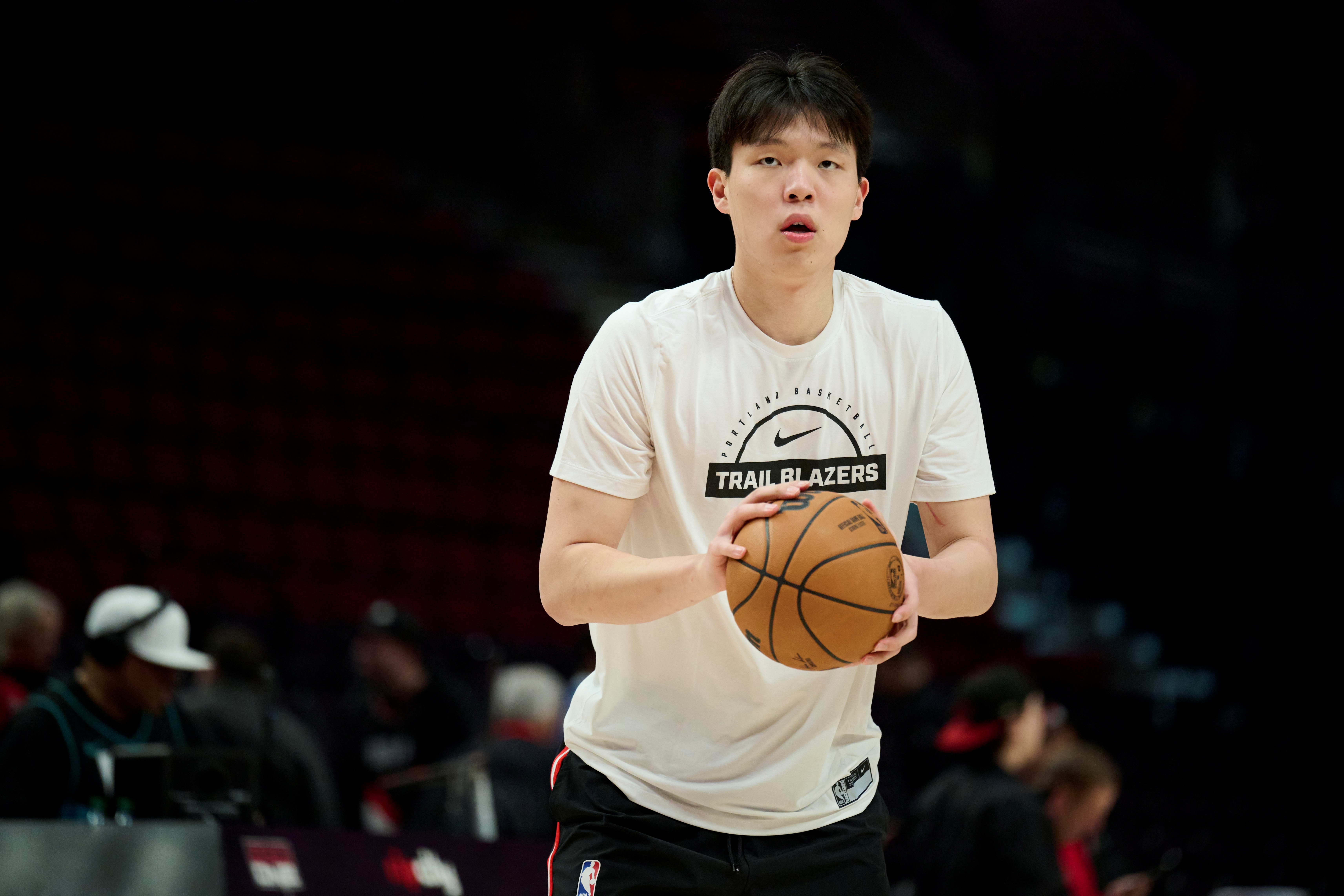 杨瀚森夏联首秀12+9+4 解说称身体已定上限