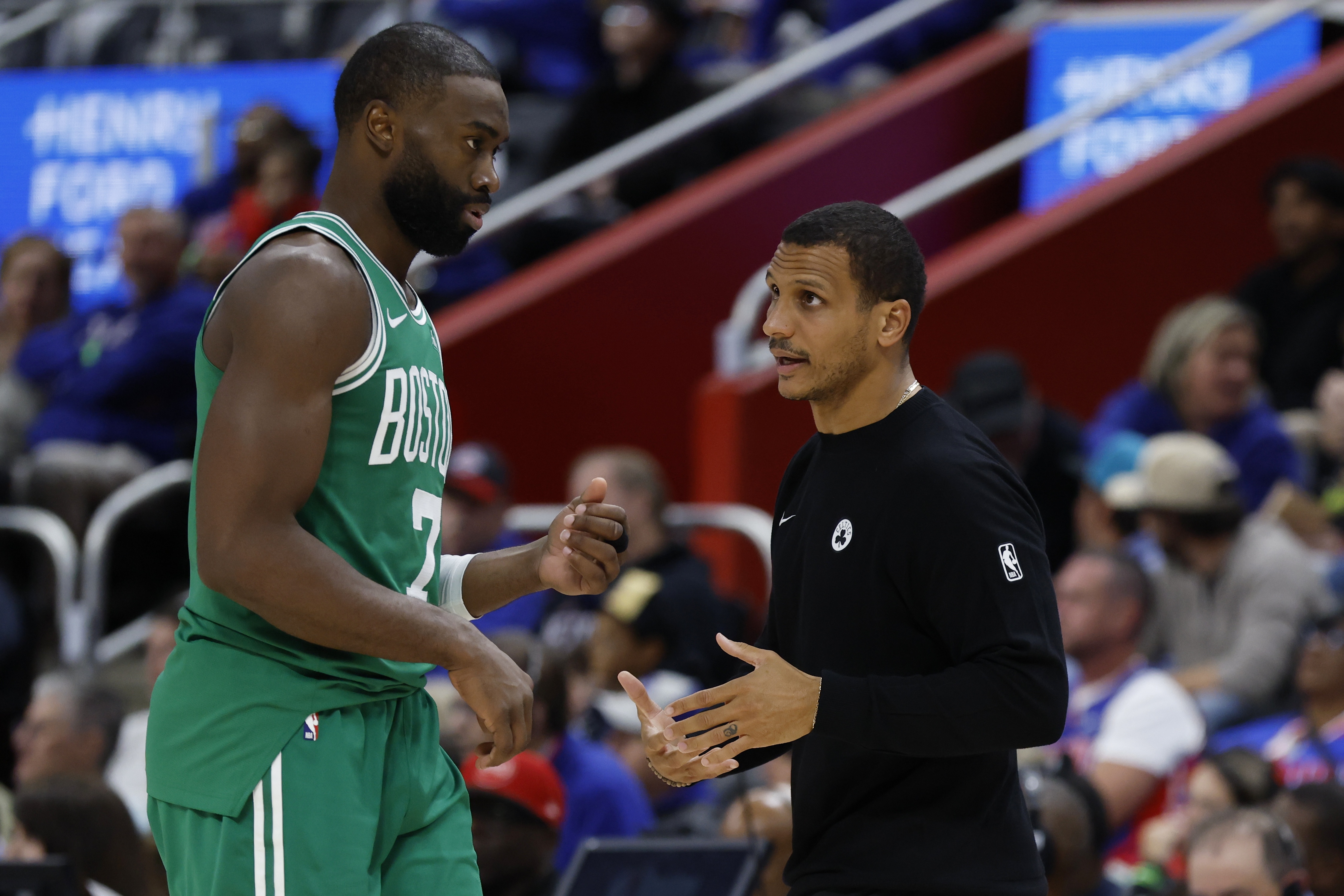 加内特直言绿军交易布朗纯为钱:NBA运作已变,同区送走年轻球星是错误 加内特直言绿军交易布朗纯为钱:NBA运作已变,同区送走年轻球星是错误