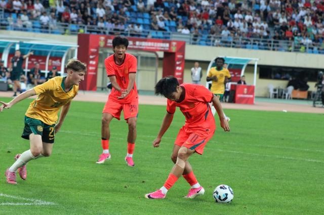 专访维尔特:中国U17亚洲顶尖 留洋应先踢满100场 专访维尔特:中国U17亚洲顶尖 留洋应先踢满100场