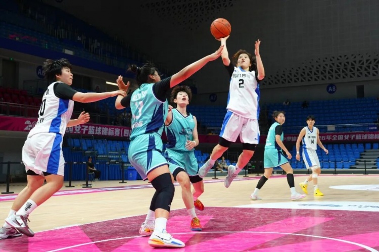 厦门银行83-58大胜福建金篮 廖丽华郑馨茹合砍40+ 厦门银行83-58大胜福建金篮 廖丽华郑馨茹合砍40+