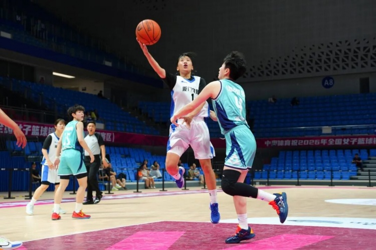厦门银行83-58大胜福建金篮 廖丽华郑馨茹合砍40+ 厦门银行83-58大胜福建金篮 廖丽华郑馨茹合砍40+