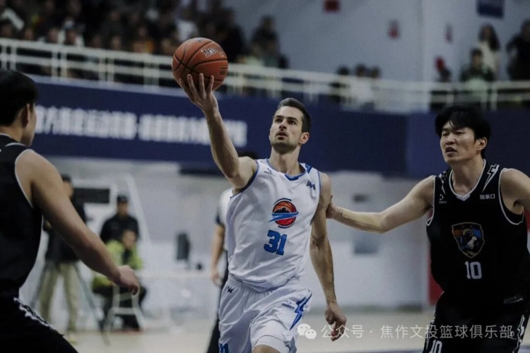告别五外援:河南焦作文投放弃续约霍尔德、威姆斯等 告别五外援:河南焦作文投放弃续约霍尔德、威姆斯等