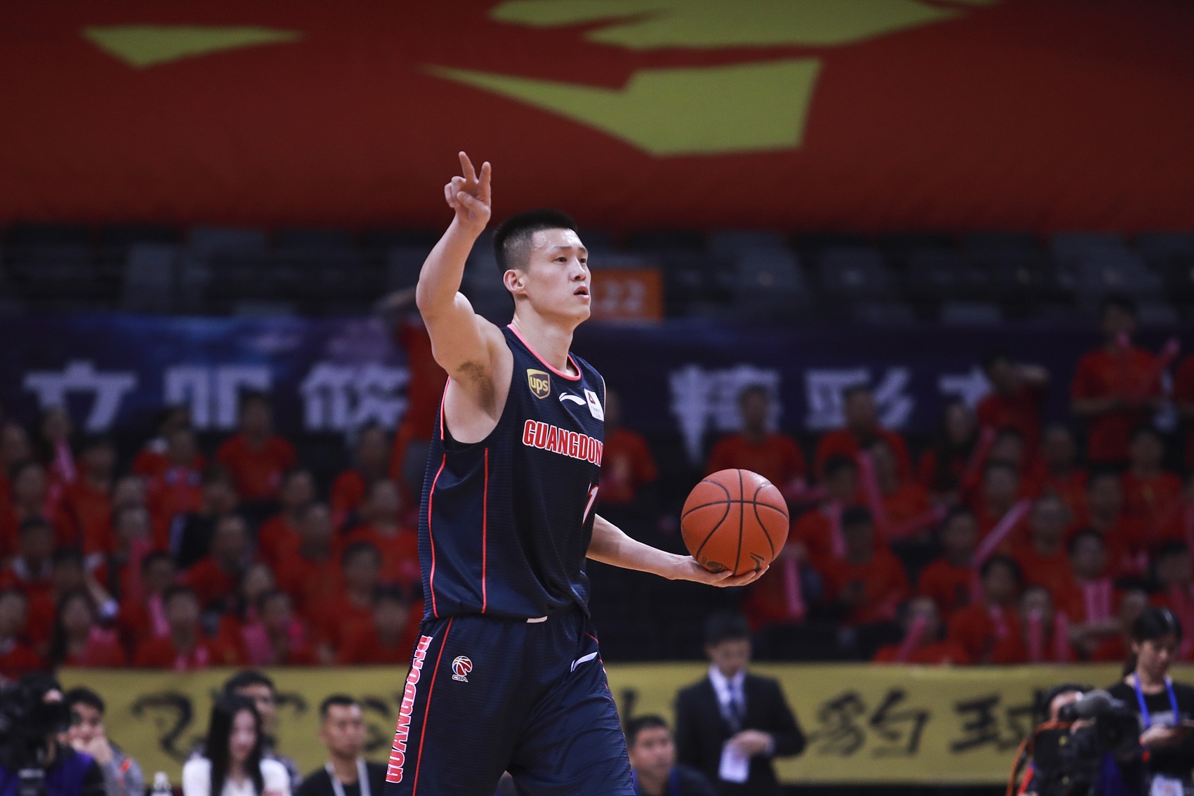 媒体人:周鹏或重返广东 另一建议:任宝远队主帅培养接班人
