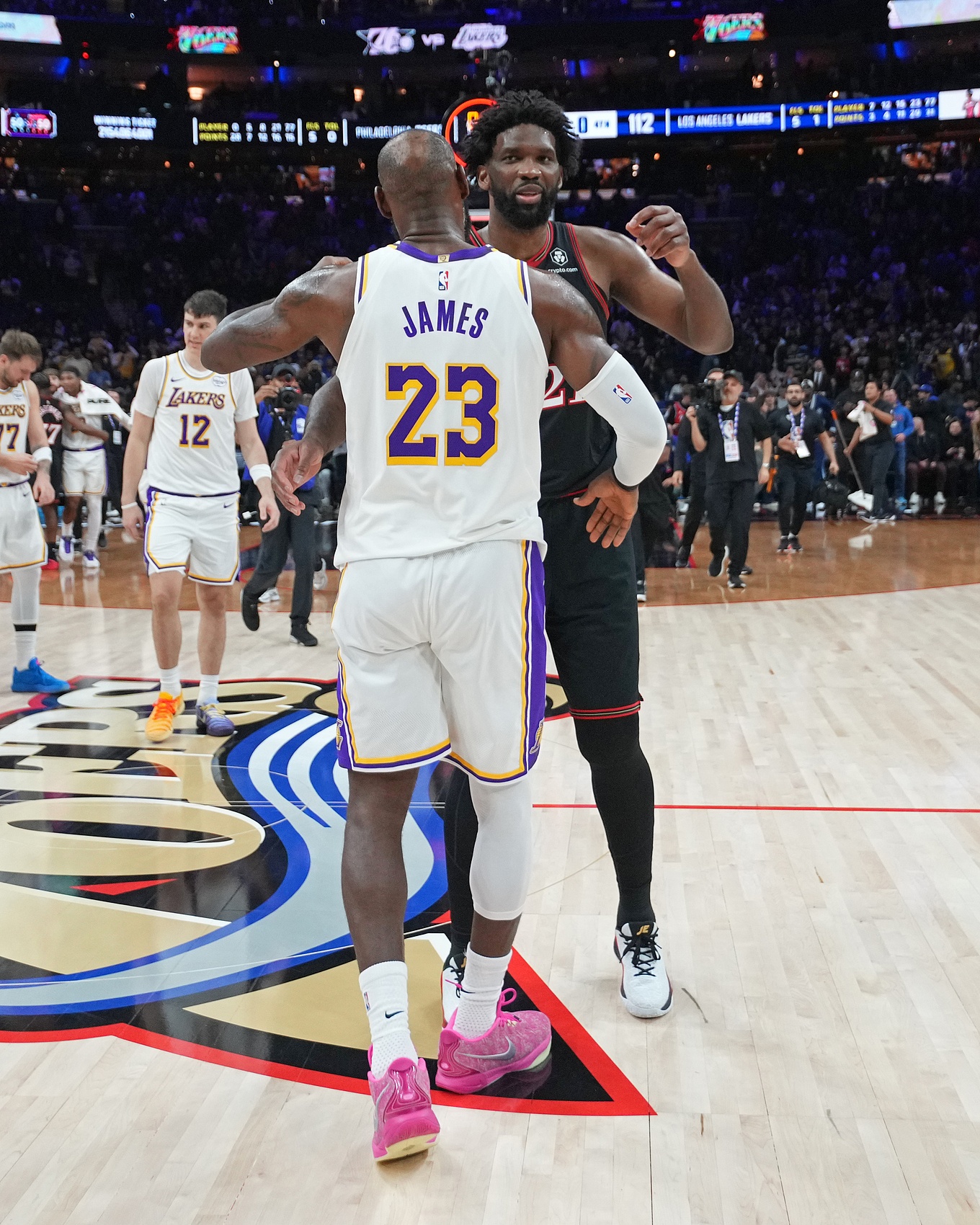 两年800万!詹姆斯底薪签约76人,ESPN评级A+ 两年800万!詹姆斯底薪签约76人,ESPN评级A+