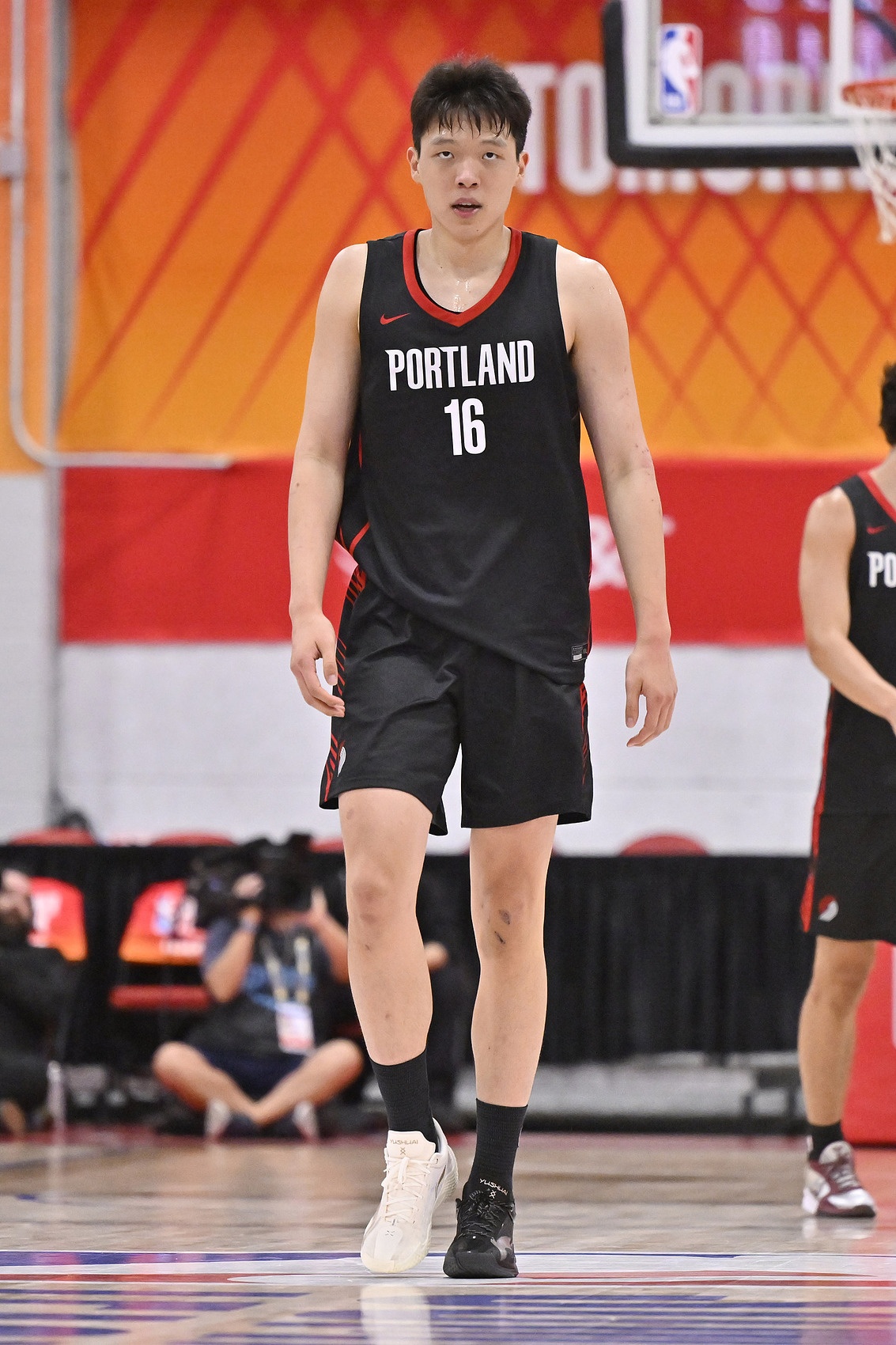 杨瀚森夏联数据提升 角色蓝领化仍是新赛季瓶颈