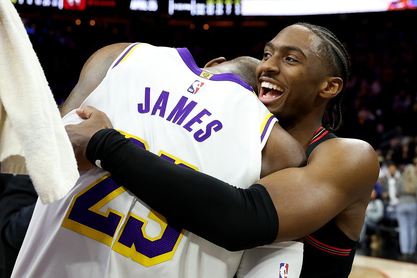 Windhorst：詹姆斯加盟76人交易传闻离谱至极