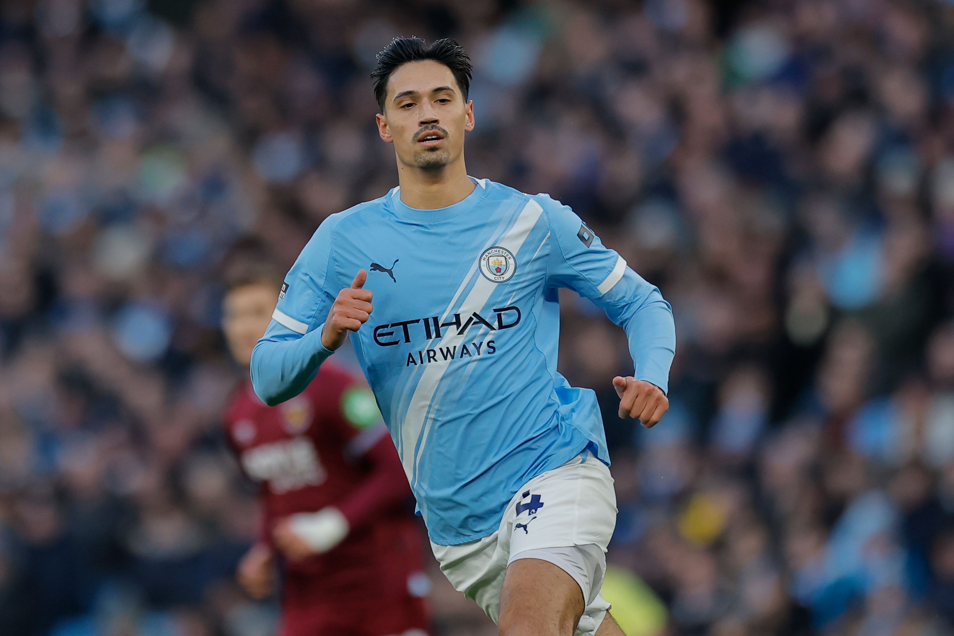 曼城清洗赖因德斯亏2300万欧 倒贴1400万浮动