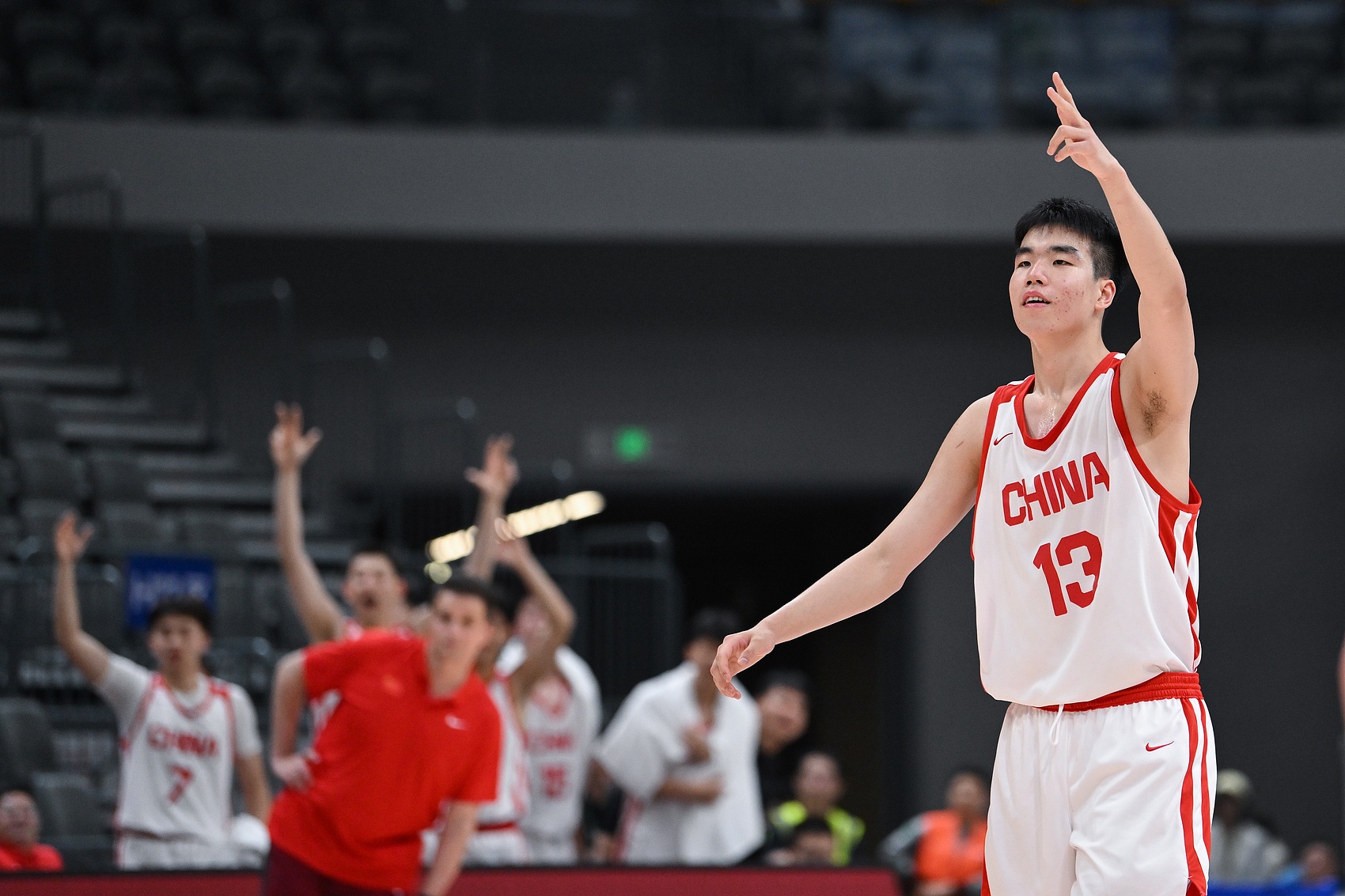 记者:这批球员可打两届U18亚洲杯/U19世界杯还是很值得期待 记者:这批球员可打两届U18亚洲杯/U19世界杯还是很值得期待