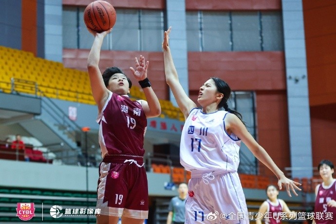 湖南队拿下2026年全国U15青少年篮球联赛女子组决赛总冠军 湖南队拿下2026年全国U15青少年篮球联赛女子组决赛总冠军