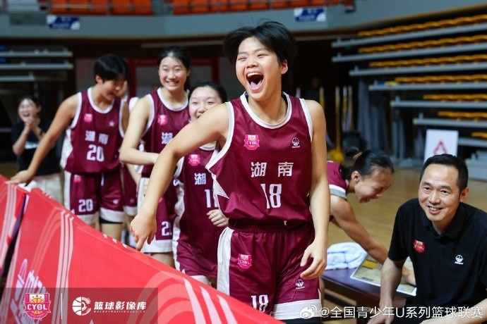 湖南队拿下2026年全国U15青少年篮球联赛女子组决赛总冠军 湖南队拿下2026年全国U15青少年篮球联赛女子组决赛总冠军