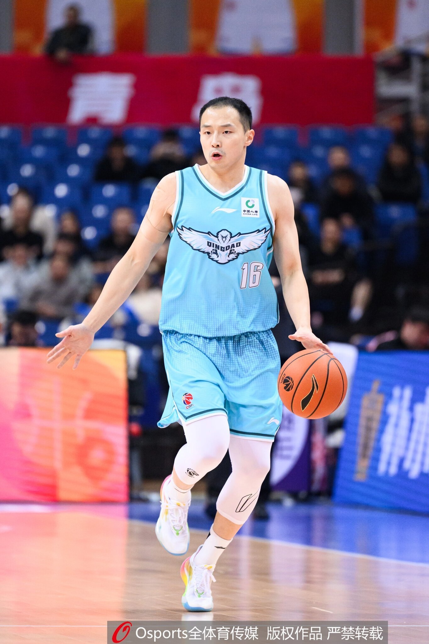 青岛注册13名球员:王奕博D类合同还剩两年 王睿泽续签3年C类合同 青岛注册13名球员:王奕博D类合同还剩两年 王睿泽续签3年C类合同