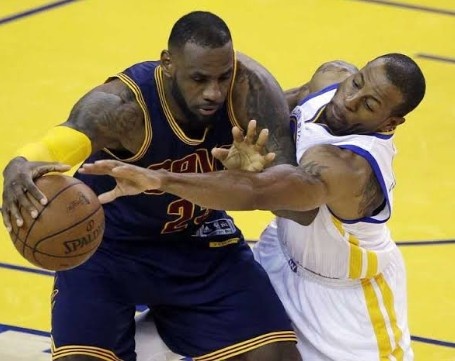 勒布朗与莱纳德,2014年总决赛:谁爆了谁? 勒布朗与莱纳德,2014年总决赛:谁爆了谁?